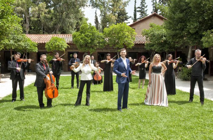 &Mu;&omicron;&upsilon;&sigma;&iota;&kappa;ή &pi;&alpha;&rho;ά&sigma;&tau;&alpha;&sigma;&eta; &mu;&epsilon; &tau;&omicron;&nu; &Alpha;&lambda;έ&xi;&alpha;&nu;&delta;&rho;&omicron; &Mu;&pi;&omicron;&upsilon;&rho;&delta;&omicron;ύ&mu;&eta; &sigma;&tau;&eta;&nu; &Tau;&rho;ί&pi;&omicron;&lambda;&eta;!