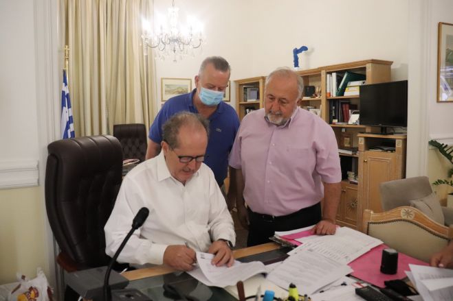 &quot;Έπεσαν&quot; υπογραφές για έργο σχεδόν 3.000.000 € στο Παναρκαδικό Νοσοκομείο!