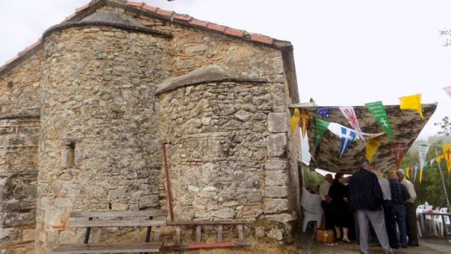 &Eta; &gamma;&iota;&omicron;&rho;&tau;ή &sigma;&tau;&eta;&nu; &Alpha;&gamma;ί&alpha; &Mu;&alpha;&rho;ί&nu;&alpha; &Lambda;&omicron;&upsilon;&tau;&rho;ώ&nu; &Eta;&rho;&alpha;ί&alpha;&sigmaf; (&epsilon;&iota;&kappa;ό&nu;&epsilon;&sigmaf;)