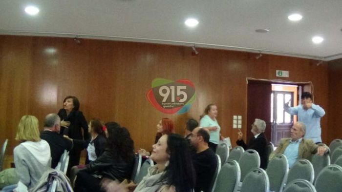 Λεβίδι | Μεγάλη ένταση και λεκτικές "επιθέσεις" στην εκδήλωση για τα αδέσποτα (vd)