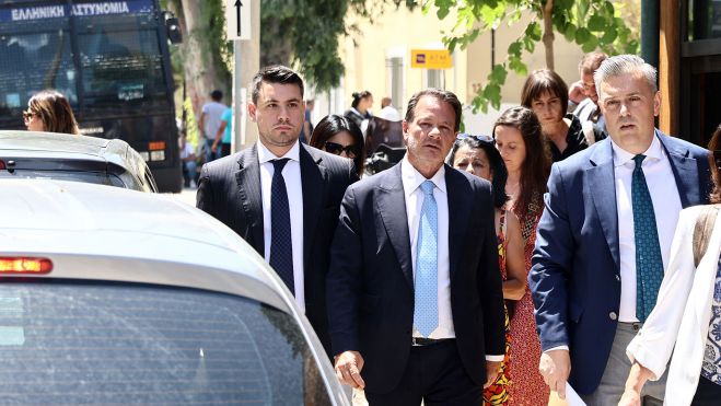 Παραδόθηκε ο Απόστολος Λύτρας