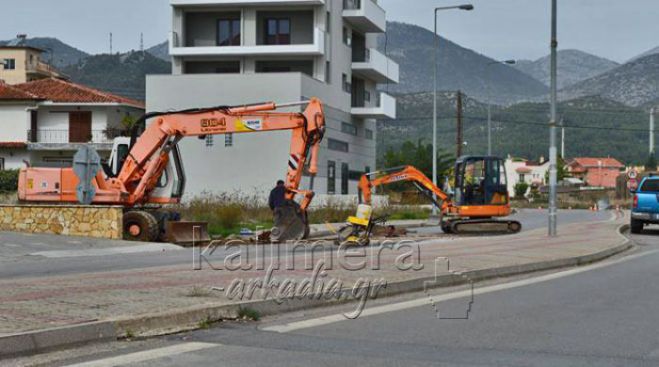 &Kappa;&lambda;&epsilon;&iota;&sigma;&tau;&omicron;ί &delta;&rho;ό&mu;&omicron;&iota; &alpha;&pi;ό &sigma;ή&mu;&epsilon;&rho;&alpha; &sigma;&tau;&eta;&nu; &Tau;&rho;ί&pi;&omicron;&lambda;&eta;