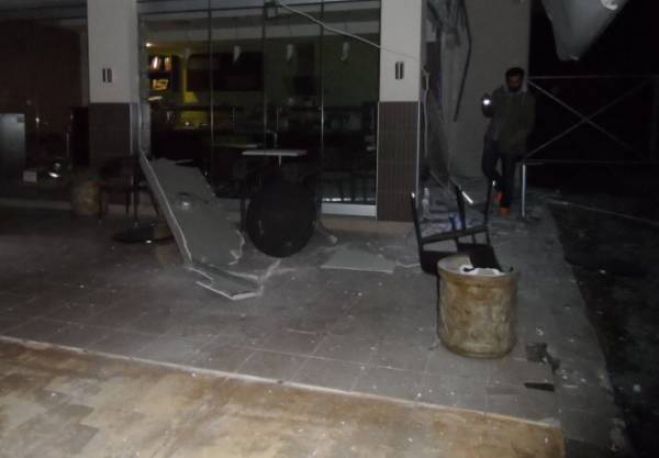 Ισχυρή έκρηξη σε καφετέρια στην Καλαμάτα