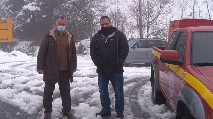 Χωρίς προβλήματα η κακοκαιρία στον Δήμο Τρίπολης | Αποχιονισμός και ρίψη άλατος από την Πολιτική Προστασία (εικόνες)