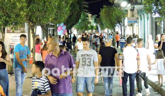 1η Λευκή Νύχτα με ... κοσμοπλημμύρα στον Πύργο! (εικόνες)