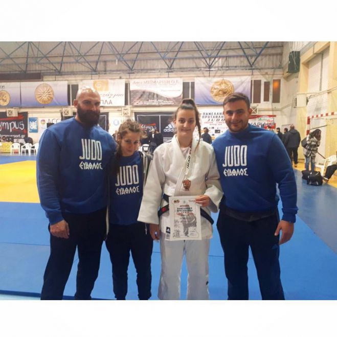 &Tau;&zeta;&omicron;ύ&nu;&tau;&omicron; | 3&eta; &theta;έ&sigma;&eta; &sigma;&tau;&eta;&nu; &Epsilon;&lambda;&lambda;ά&delta;&alpha; &gamma;&iota;&alpha; &tau;&eta;&nu; &kappa;ό&rho;&eta; &tau;&omicron;&upsilon; &Pi;&epsilon;&rho;&iota;&kappa;&lambda;ή &Kappa;&alpha;&tau;&sigma;&alpha;&omicron;ύ&nu;&eta;!