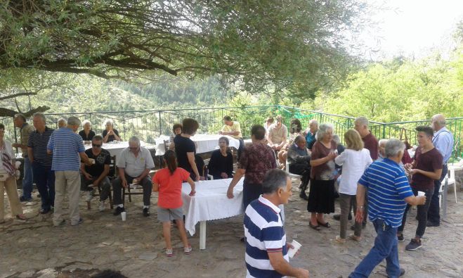 &Eta; &gamma;&iota;&omicron;&rho;&tau;ή &tau;&omicron;&upsilon; &Alpha;&gamma;ί&omicron;&upsilon; &Pi;&nu;&epsilon;ύ&mu;&alpha;&tau;&omicron;&sigmaf; &sigma;&tau;&eta; &Sigma;&tau;&epsilon;&mu;&nu;ί&tau;&sigma;&alpha; (&epsilon;&iota;&kappa;ό&nu;&epsilon;&sigmaf;)