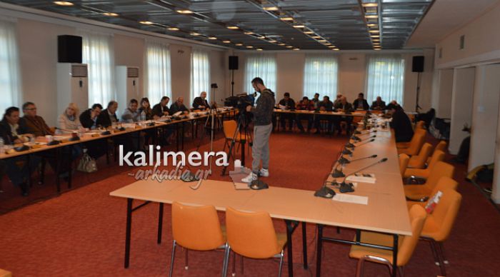 &Kappa;&Epsilon;&Delta;&Eta;&Tau;: &Omicron;ύ&tau;&epsilon; &tau;ώ&rho;&alpha; &tau;&omicron; &pi;ό&rho;&iota;&sigma;&mu;&alpha; &ndash; Έ&phi;&upsilon;&gamma;&alpha;&nu; &omicron;&iota; &pi;&alpha;&rho;&alpha;&tau;ά&xi;&epsilon;&iota;&sigmaf; &Sigma;&mu;&upsilon;&rho;&nu;&iota;ώ&tau;&eta; &kappa;&alpha;&iota; &Tau;&zeta;&iota;&omicron;ύ&mu;&eta;