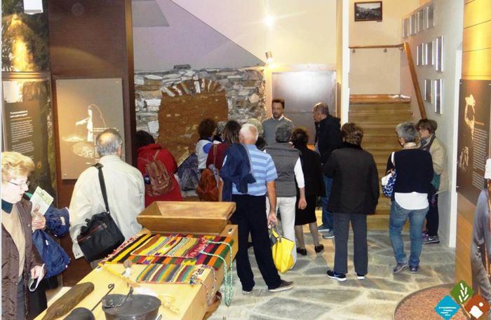 &Tau;&omicron; 3&omicron; &Kappa;&Alpha;&Pi;&Eta; &Mu;&epsilon;&lambda;&iota;&sigma;&sigma;ί&omega;&nu; &sigma;&tau;&eta;&nu; &Kappa;&alpha;&sigma;&tau;ά&nu;&iota;&tau;&sigma;&alpha;! (&epsilon;&iota;&kappa;ό&nu;&epsilon;&sigmaf;)