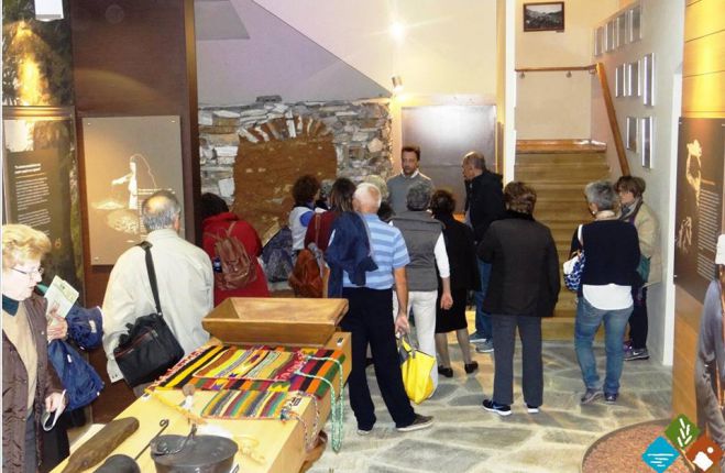 &Tau;&omicron; 3&omicron; &Kappa;&Alpha;&Pi;&Eta; &Mu;&epsilon;&lambda;&iota;&sigma;&sigma;ί&omega;&nu; &sigma;&tau;&eta;&nu; &Kappa;&alpha;&sigma;&tau;ά&nu;&iota;&tau;&sigma;&alpha;! (&epsilon;&iota;&kappa;ό&nu;&epsilon;&sigmaf;)