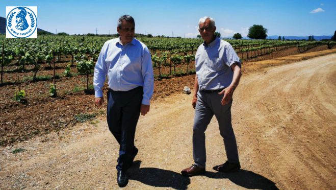 &Pi;&rho;ό&epsilon;&delta;&rho;&omicron;&sigmaf; &Alpha;&gamma;&iota;&omega;&rho;&gamma;&iota;&tau;ί&kappa;&omega;&nu;: &laquo;&Omicron; &Delta;ή&mu;&alpha;&rho;&chi;&omicron;&sigmaf; &epsilon;ί&nu;&alpha;&iota; &pi;&alpha;&rho;ώ&nu; &sigma;&epsilon; ό,&tau;&iota; &zeta;&eta;&tau;ή&sigma;&omicron;&upsilon;&mu;&epsilon; &kappa;&alpha;&iota; &pi;ά&nu;&tau;&alpha; &mu;&alpha;&zeta;ί &mu;&alpha;&sigmaf;&raquo; (vd)