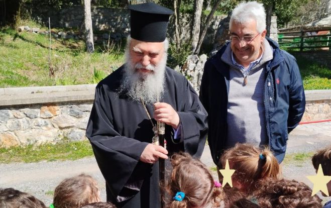 Τον Μητροπολίτη Ευστάθιο υποδέχθηκε ο Βαλασόπουλος στις εκπαιδευτικές δομές της Μητρόπολης (εικόνες)