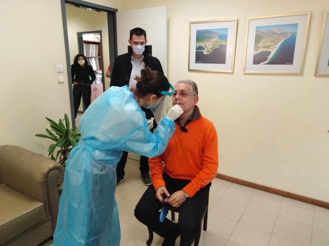 &Sigma;&epsilon; rapid test &upsilon;&pi;&omicron;&beta;&lambda;ή&theta;&eta;&kappa;&epsilon; &omicron; &Alpha;&nu;&tau;&iota;&pi;&epsilon;&rho;&iota;&phi;&epsilon;&rho;&epsilon;&iota;ά&rho;&chi;&eta;&sigmaf; &Lambda;&alpha;&mu;&pi;&rho;ό&pi;&omicron;&upsilon;&lambda;&omicron;&sigmaf;