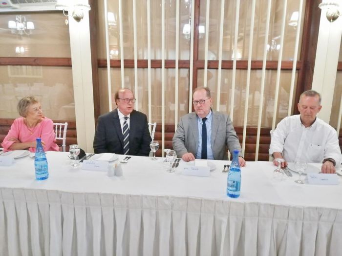 H &sigma;&upsilon;&nu;ά&nu;&tau;&eta;&sigma;&eta; &Epsilon;&rho;&gamma;&alpha;&sigma;ί&alpha;&sigmaf; &tau;&eta;&sigmaf; &Kappa;&Tau;&Epsilon;&Lambda; &Nu;. &Alpha;&rho;&kappa;&alpha;&delta;ί&alpha;&sigmaf; &Alpha;.&Epsilon;. &mu;&epsilon; &phi;&omicron;&rho;&epsilon;ί&sigmaf; &tau;&eta;&sigmaf; &Alpha;&rho;&kappa;&alpha;&delta;ί&alpha;&sigmaf;