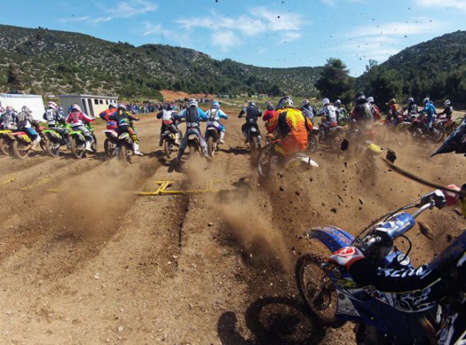 &Pi;&alpha;&nu;&epsilon;&lambda;&lambda;ή&nu;&iota;&omicron; &Pi;&rho;&omega;&tau;ά&theta;&lambda;&eta;&mu;&alpha; Motocross &tau;&eta;&nu; &Kappa;&upsilon;&rho;&iota;&alpha;&kappa;ή &sigma;&tau;&eta; &Mu;&epsilon;&gamma;&alpha;&lambda;ό&pi;&omicron;&lambda;&eta; (vd)!