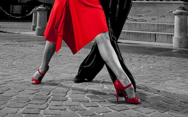 &Beta;&rho;&alpha;&delta;&iota;ά &Alpha;&rho;&gamma;&epsilon;&nu;&tau;ί&nu;&iota;&kappa;&omicron;&upsilon; &Tau;ά&nu;&gamma;&kappa;&omicron; &sigma;&tau;&omicron; &Mu;&epsilon;&gamma;ά&lambda;&omicron; &Kappa;&alpha;&phi;&epsilon;&nu;&epsilon;ί&omicron;