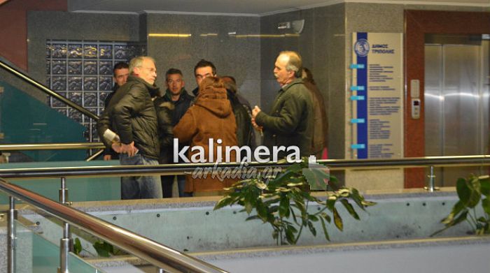 &Tau;&epsilon;&lambda;&epsilon;ί&omega;&sigma;&epsilon; &eta; &sigma;&upsilon;&nu;ά&nu;&tau;&eta;&sigma;&eta; &Pi;&alpha;&upsilon;&lambda;ή &mu;&epsilon; &kappa;&alpha;&tau;&omicron;ί&kappa;&omicron;&upsilon;&sigmaf; &tau;&omicron;&upsilon; &Lambda;&epsilon;&beta;&iota;&delta;ί&omicron;&upsilon;