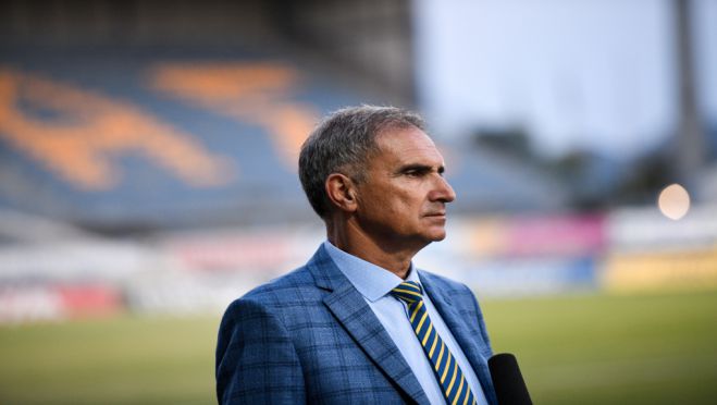 &Mu;&pi;&omicron;&rho;&omicron;&beta;ή&lambda;&omicron;&sigmaf;: "&Pi;&alpha;&rho;&alpha;&delta;ί&delta;&omega; &tau;&eta; &sigma;&kappa;&upsilon;&tau;ά&lambda;&eta; &tau;&eta;&sigmaf; &pi;&rho;&omicron;&epsilon;&delta;&rho;ί&alpha;&sigmaf; &tau;&eta;&sigmaf; Super League &sigma;&tau;&omicron; &nu;έ&omicron; &pi;&rho;ό&epsilon;&delta;&rho;&omicron;"