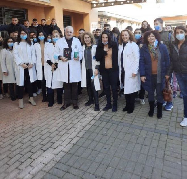 &Mu;&alpha;&theta;&eta;&tau;έ&sigmaf; &tau;&omicron;&upsilon; 1&omicron;&upsilon; &Epsilon;&Pi;&Alpha;&Lambda; έ&psi;&alpha;&lambda;&lambda;&alpha;&nu; &tau;&alpha; &kappa;ά&lambda;&alpha;&nu;&tau;&alpha; &sigma;&tau;&omicron; &Kappa;έ&nu;&tau;&rho;&omicron; &Upsilon;&gamma;&epsilon;ί&alpha;&sigmaf; &Tau;&rho;ί&pi;&omicron;&lambda;&eta;&sigmaf;