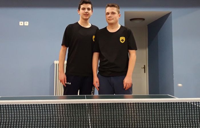 Ping pong | &Delta;ύ&omicron; &alpha;&theta;&lambda;&eta;&tau;έ&sigmaf; &tau;&eta;&sigmaf; &Alpha;&Epsilon;&Kappa; &Tau;&rho;ί&pi;&omicron;&lambda;&eta;&sigmaf; &sigma;&tau;&omicron; &Pi;&alpha;&nu;&epsilon;&lambda;&lambda;ή&nu;&iota;&omicron; &pi;&rho;&omega;&tau;ά&theta;&lambda;&eta;&mu;&alpha; &epsilon;&phi;ή&beta;&omega;&nu;