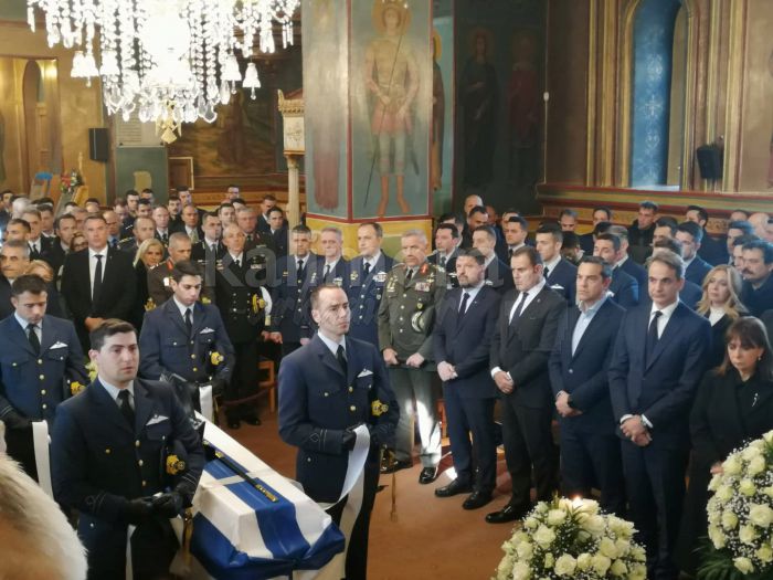 Παρουσία πολιτειακής, πολιτικής και στρατιωτικής ηγεσίας ολοκληρώθηκε η εξόδιος ακολουθία του υποσμηναγού Μάριου-Μιχαήλ Τουρούτσικα