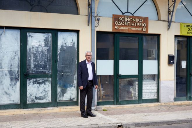 &Sigma;&mu;&upsilon;&rho;&nu;&iota;ώ&tau;&eta;&sigmaf;: "&Nu;&alpha; &sigma;&tau;&eta;&rho;&iota;&chi;&theta;&omicron;ύ&nu; ά&pi;&omicron;&rho;&omicron;&iota; &mu;&epsilon; &tau;&iota;&sigmaf; 100.000 &euro; &alpha;&pi;ό &tau;&omicron;&upsilon;&sigmaf; &kappa;&omega;&delta;&iota;&kappa;&omicron;ύ&sigmaf; &gamma;&iota;&alpha; &epsilon;&kappa;&delta;&eta;&lambda;ώ&sigma;&epsilon;&iota;&sigmaf; &Pi;ά&sigma;&chi;&alpha; &kappa;&alpha;&iota; &Alpha;&gamma;ί&omicron;&upsilon; &Gamma;&epsilon;&omega;&rho;&gamma;ί&omicron;&upsilon;"