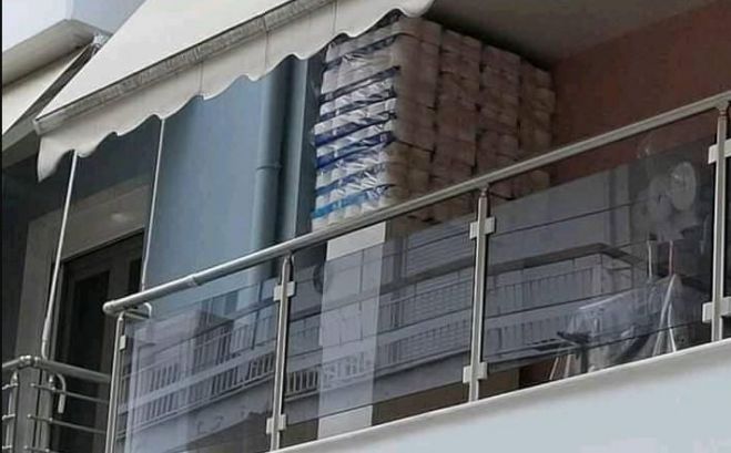 &Delta;&epsilon;&nu; &upsilon;&pi;ά&rho;&chi;&epsilon;&iota; &epsilon;&lambda;&pi;ί&delta;&alpha; ... &Gamma;έ&mu;&iota;&sigma;&epsilon; &tau;&omicron; &mu;&pi;&alpha;&lambda;&kappa;ό&nu;&iota; &tau;&omicron;&upsilon; &mu;&epsilon; &chi;&alpha;&rho;&tau;&iota;ά &upsilon;&gamma;&epsilon;ί&alpha;&sigmaf;!