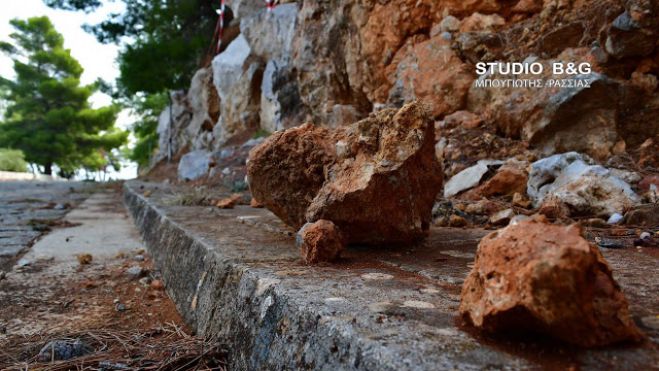 Ναύπλιο | Πτώσεις βράχων στην Ακροναυπλία (εικόνες)
