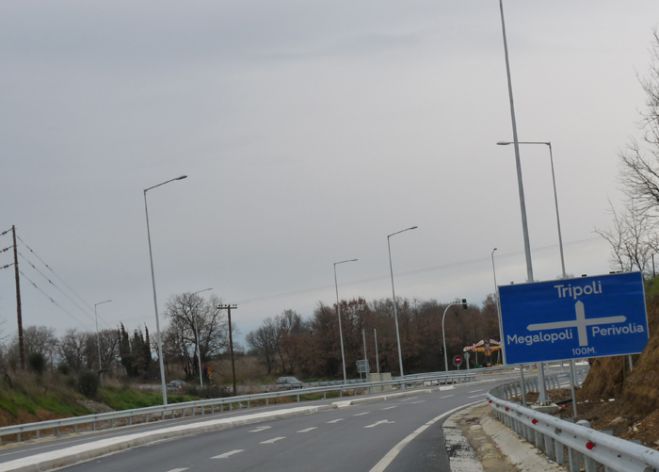 &laquo;&Mu;&omicron;&rho;έ&alpha;&sigmaf;&raquo; &kappa;&alpha;&iota; &Pi;&omicron;&lambda;&iota;&tau;&epsilon;ί&alpha; &xi;έ&chi;&alpha;&sigma;&alpha;&nu; &tau;&eta; &sigma;&upsilon;&nu;&delta;&epsilon;&tau;ή&rho;&iota;&alpha; &omicron;&delta;ό&sigmaf; &tau;&eta;&sigmaf; &Mu;&epsilon;&gamma;&alpha;&lambda;ό&pi;&omicron;&lambda;&eta;&sigmaf;