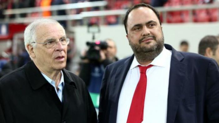 Έ&rho;&chi;&epsilon;&tau;&alpha;&iota; &kappa;&alpha;&iota; &omicron; ... &Mu;&alpha;&rho;&iota;&nu;ά&kappa;&eta;&sigmaf; &sigma;&tau;&eta;&nu; &Tau;&rho;ί&pi;&omicron;&lambda;&eta;!