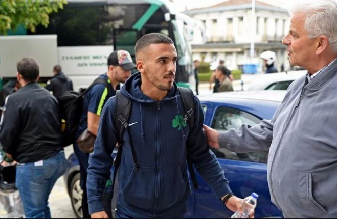 Έ&phi;&tau;&alpha;&sigma;&epsilon; &sigma;&tau;&eta;&nu; &Tau;&rho;ί&pi;&omicron;&lambda;&eta; &omicron; &Pi;&alpha;&nu;&alpha;&theta;&eta;&nu;&alpha;ϊ&kappa;ό&sigmaf; (&epsilon;&iota;&kappa;ό&nu;&epsilon;&sigmaf;)