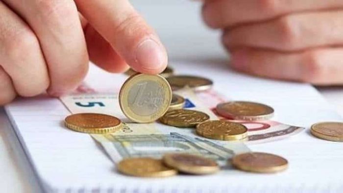 Ασφαλιστικές εισφορές | Από πότε και πόσο θα μειωθούν