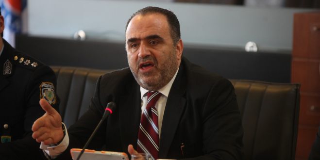 &Sigma;&phi;&alpha;&kappa;&iota;&alpha;&nu;ά&kappa;&eta;&sigmaf; &gamma;&iota;&alpha; 12&chi;&rho;&omicron;&nu;&eta;: "&Delta;&epsilon;&nu; &mu;&pi;&omicron;&rho;&epsilon;ί &kappa;&alpha;&nu;&epsilon;ί&sigmaf; &nu;&alpha; &delta;&iota;&alpha;&gamma;&rho;ά&psi;&epsilon;&iota; &eta;&lambda;&epsilon;&kappa;&tau;&rho;&omicron;&nu;&iota;&kappa;ά ί&chi;&nu;&eta; &epsilon;&pi;&iota;&kappa;&omicron;&iota;&nu;&omega;&nu;ί&alpha;&sigmaf;"