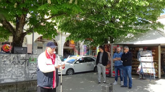 &Eta; &sigma;&upsilon;&gamma;&kappa;έ&nu;&tau;&rho;&omega;&sigma;&eta; &Epsilon;&Kappa;&Alpha; - &Alpha;&Delta;&Epsilon;&Delta;&Upsilon; &gamma;&iota;&alpha; &tau;&eta;&nu; &Epsilon;&rho;&gamma;&alpha;&tau;&iota;&kappa;ή &Pi;&rho;&omega;&tau;&omicron;&mu;&alpha;&gamma;&iota;ά &sigma;&tau;&eta;&nu; &Tau;&rho;ί&pi;&omicron;&lambda;&eta; (vd)