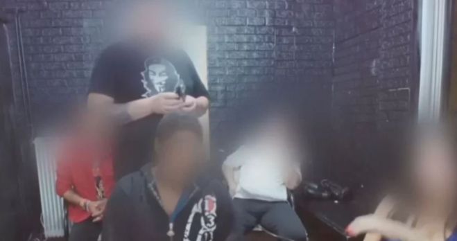&Alpha;&rho;&rho;&omega;&sigma;&tau;&eta;&mu;έ&nu;&eta; &kappa;&alpha;&tau;ά&sigma;&tau;&alpha;&sigma;&eta; | 42&chi;&rho;&omicron;&nu;&omicron;&sigmaf; &mu;&epsilon;&tau;έ&delta;&iota;&delta;&epsilon; &zeta;&omega;&nu;&tau;&alpha;&nu;ά &tau;&alpha; &beta;&alpha;&sigma;&alpha;&nu;&iota;&sigma;&tau;ή&rho;&iota;&alpha; &pi;&omicron;&upsilon; έ&kappa;&alpha;&nu;&epsilon; &sigma;&epsilon; 21&chi;&rho;&omicron;&nu;&eta; &kappa;&alpha;&iota; 25&chi;&rho;&omicron;&nu;&omicron; &Alpha;&mu;&epsilon;&Alpha;