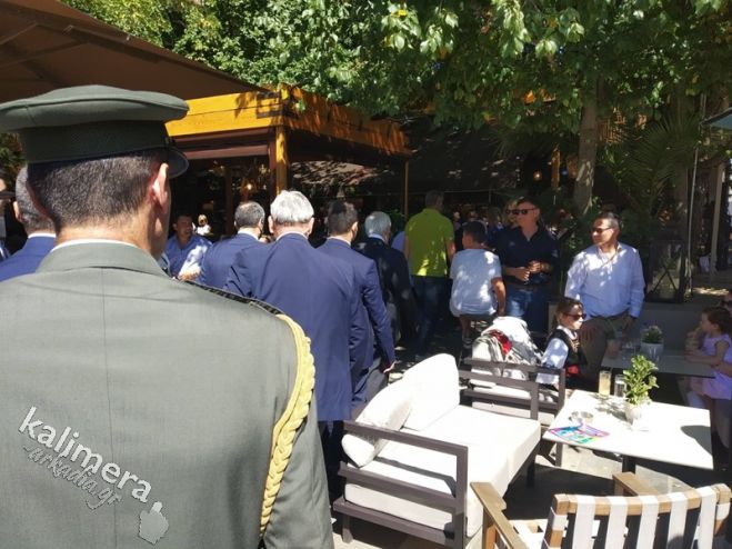 &Mu;&epsilon; &kappa;ό&sigma;&mu;&omicron; &sigma;&epsilon; &kappa;&alpha;&phi;&epsilon;&tau;έ&rho;&iota;&alpha; &tau;&eta;&sigmaf; &Tau;&rho;ί&pi;&omicron;&lambda;&eta;&sigmaf; &sigma;&upsilon;&nu;&omicron;&mu;ί&lambda;&eta;&sigma;&epsilon; &omicron; &Pi;&rho;ό&epsilon;&delta;&rho;&omicron;&sigmaf; &tau;&eta;&sigmaf; &Epsilon;&lambda;&lambda;&eta;&nu;&iota;&kappa;ή&sigmaf; &Delta;&eta;&mu;&omicron;&kappa;&rho;&alpha;&tau;ί&alpha;&sigmaf;! (vd)