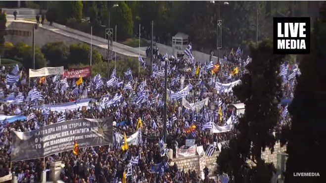 LIVE το συλλαλητήριο για τη Μακεδονία στην πλατεία Συντάγματος!