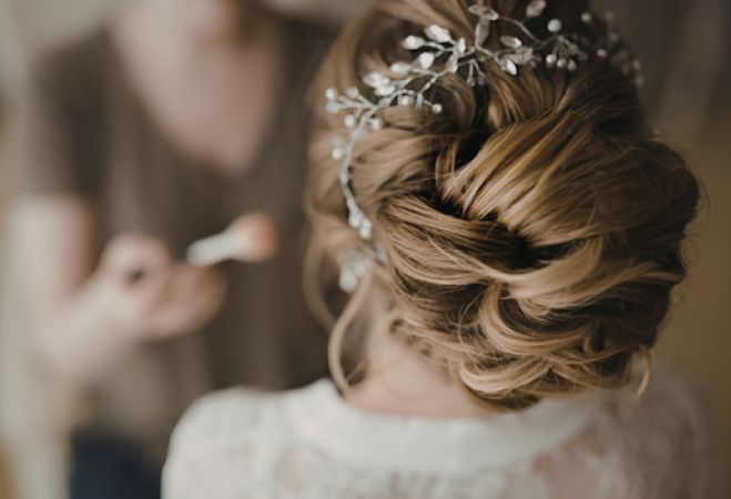 Destination Wedding - &Gamma;&iota;&alpha;&tau;ί &tau;&omicron; &nu;&upsilon;&phi;&iota;&kappa;ό &mu;&alpha;&kappa;&iota;&gamma;&iota;ά&zeta; &kappa;&alpha;&iota; &tau;&alpha; &mu;&alpha;&lambda;&lambda;&iota;ά &theta;έ&lambda;&omicron;&upsilon;&nu; &epsilon;&iota;&delta;&iota;&kappa;ό &chi;&epsilon;&iota;&rho;&iota;&sigma;&mu;ό