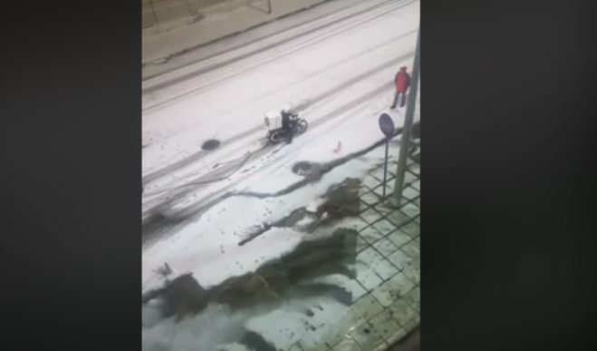 Delivery | &Eta; &upsilon;&pi;&epsilon;&rho;ά&nu;&theta;&rho;&omega;&pi;&eta; &pi;&rho;&omicron;&sigma;&pi;ά&theta;&epsilon;&iota;&alpha; &gamma;&iota;&alpha; &mu;&epsilon;&rho;&omicron;&kappa;ά&mu;&alpha;&tau;&omicron; &mu;έ&sigma;&alpha; &sigma;&tau;&omicron; &chi;&iota;ό&nu;&iota; (vd)