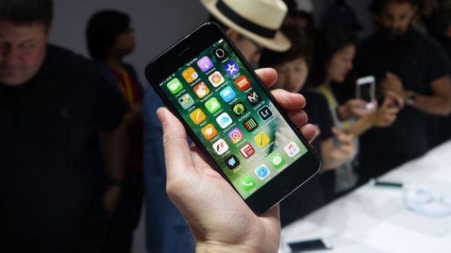 Κυκλοφορεί στην Ελλάδα το Iphone7!