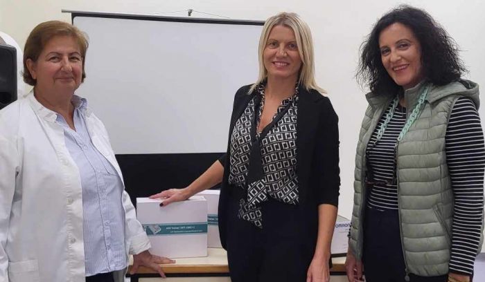 Άστρος | Δωρεά στο Κέντρο Υγείας από τους απόφοιτους του '93 στη μνήμη των συμμαθητών τους ...