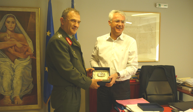 &Epsilon;&pi;&alpha;&phi;έ&sigmaf; &Sigma;&mu;&upsilon;&rho;&nu;&iota;ώ&tau;&eta; &gamma;&iota;&alpha; &tau;&eta;&nu; &alpha;&nu;&alpha;&beta;ά&theta;&mu;&iota;&sigma;&eta; &tau;&omicron;&upsilon; &Pi;&omicron;&lambda;&epsilon;&mu;&iota;&kappa;&omicron;ύ &Mu;&omicron;&upsilon;&sigma;&epsilon;ί&omicron;&upsilon; &Tau;&rho;ί&pi;&omicron;&lambda;&eta;&sigmaf;