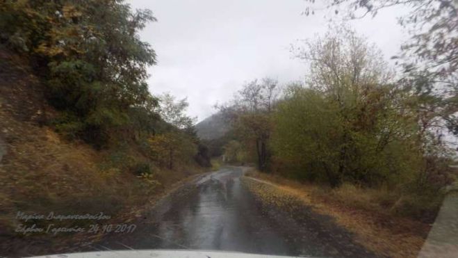 Βροχερό και Φθινοπωρινό το χωριό Σέρβου Γορτυνίας! (εικόνες)