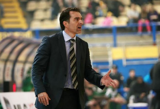 Μπάσκετ- Νέα επαφή ΑΠΟΕΛ με τον Αρκά προπονητή Τζίμη Κουστένη