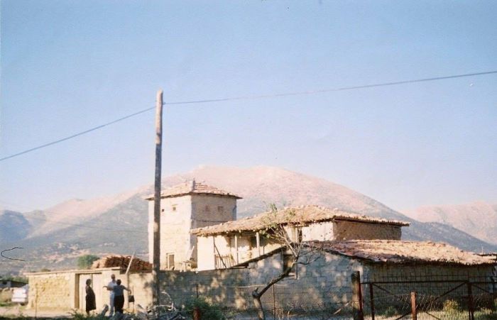 &Mu;&iota;&alpha; &beta;ό&lambda;&tau;&alpha; &sigma;&tau;&alpha; &pi;&epsilon;&rho;&iota;&beta;ό&lambda;&iota;&alpha; &tau;&omicron;&upsilon; &chi;&omega;&rho;&iota;&omicron;ύ, &sigma;&tau;&omicron; &Kappa;&alpha;&kappa;&omicron;ύ&rho;&iota; ...