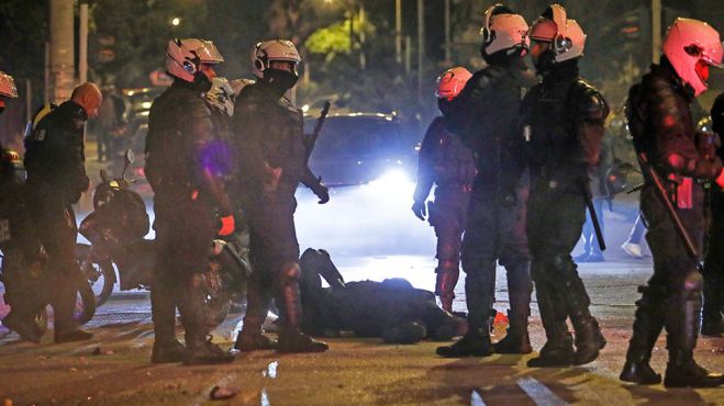 Νέα Σμύρνη | Προφυλακιστέος 23χρονος για απόπειρα ανθρωποκτονίας σε βάρος του αστυνομικού