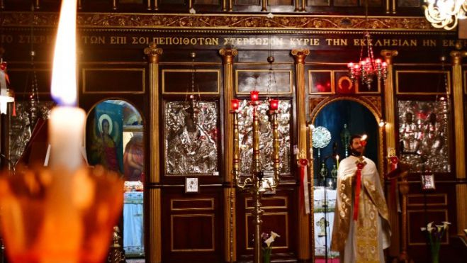 &Pi;&alpha;&nu;&eta;&gamma;&upsilon;&rho;&iota;&kappa;ή &alpha;&nu;&alpha;&sigma;&tau;ά&sigma;&iota;&mu;&eta; &alpha;&kappa;&omicron;&lambda;&omicron;&upsilon;&theta;ί&alpha; &sigma;&tau;&iota;&sigmaf; &epsilon;&kappa;&kappa;&lambda;&eta;&sigma;ί&epsilon;&sigmaf; &tau;&eta;&sigmaf; &chi;ώ&rho;&alpha;&sigmaf; &sigma;ή&mu;&epsilon;&rho;&alpha; &tau;&omicron; &beta;&rho;ά&delta;&upsilon;