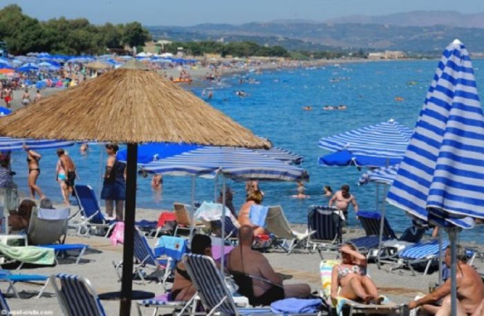 Bonus 300 € σε εργαζόμενους του ιδιωτικού τομέα για διακοπές στην Ελλάδα!