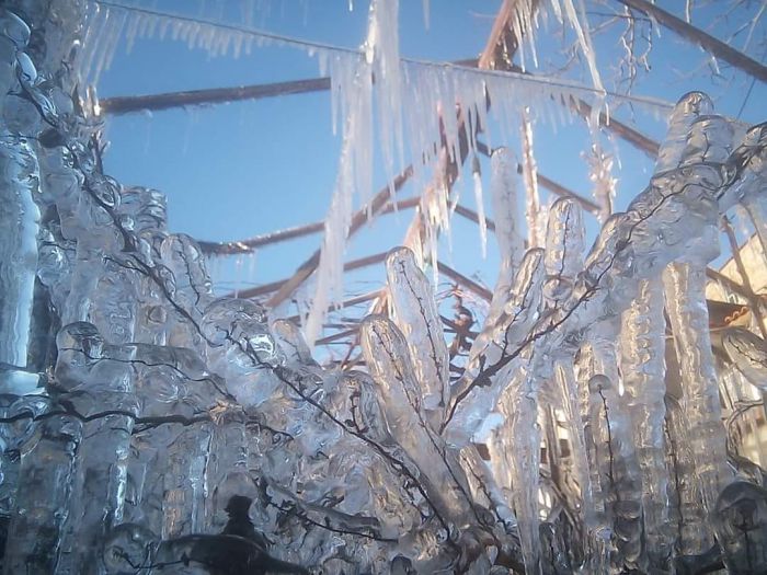 &quot;Μαγικές&quot; εικόνες με τεράστιους κρυστάλλους στο χωριό Σέρβου Γορτυνίας!