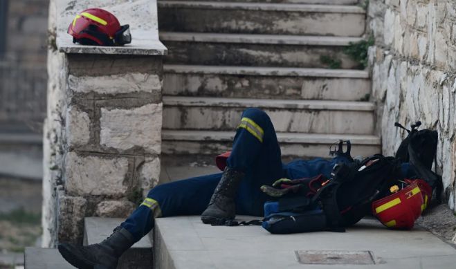 &Phi;&omega;&tau;&iota;ά &sigma;&tau;&eta; &beta;&omicron;&rho;&epsilon;&iota;&omicron;&alpha;&nu;&alpha;&tau;&omicron;&lambda;&iota;&kappa;ή &Alpha;&tau;&tau;&iota;&kappa;ή | &Eta; &sigma;&upsilon;&gamma;&kappa;&lambda;&omicron;&nu;&iota;&sigma;&tau;&iota;&kappa;ή &phi;&omega;&tau;&omicron;&gamma;&rho;&alpha;&phi;ί&alpha; &tau;&omicron;&upsilon; &epsilon;&xi;&alpha;&nu;&tau;&lambda;&eta;&mu;έ&nu;&omicron;&upsilon; &pi;&upsilon;&rho;&omicron;&sigma;&beta;έ&sigma;&tau;&eta;